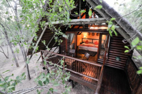 Отель Hluhluwe River Lodge  Hluhluwe